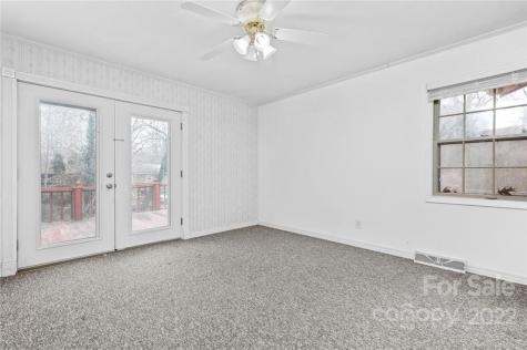 24 Botany Drive Asheville NC 28805