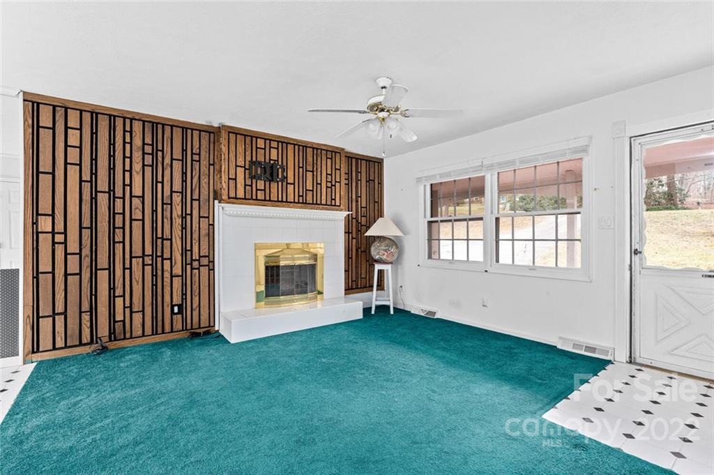 24 Botany Drive Asheville NC 28805