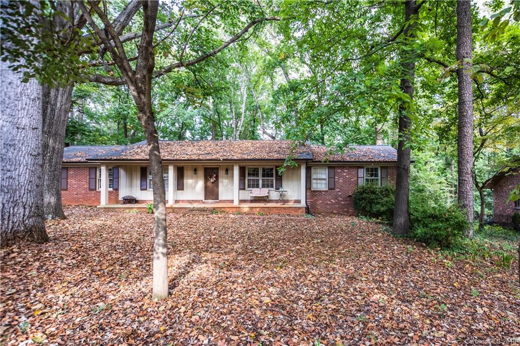 932 Brookwood Court Statesville NC 28677