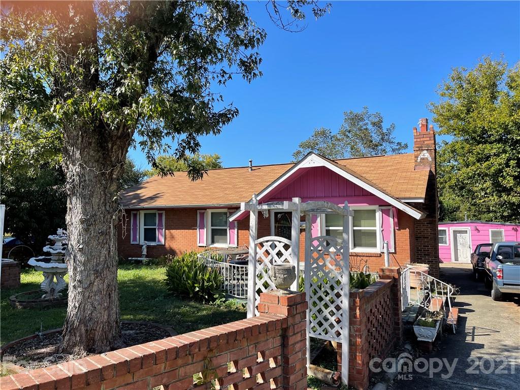 3926 Sunnycrest Lane Charlotte NC 28217