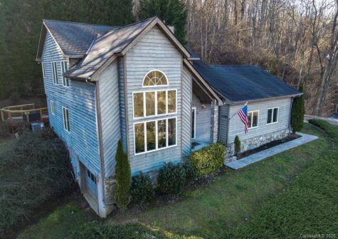 48 Cairnes Circle Canton NC 28716