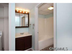4 Jett Court Asheville NC 28806