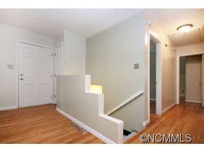 4 Jett Court Asheville NC 28806