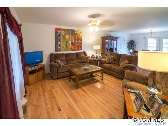 21 Lauren Ridge Way Swannanoa NC 28778