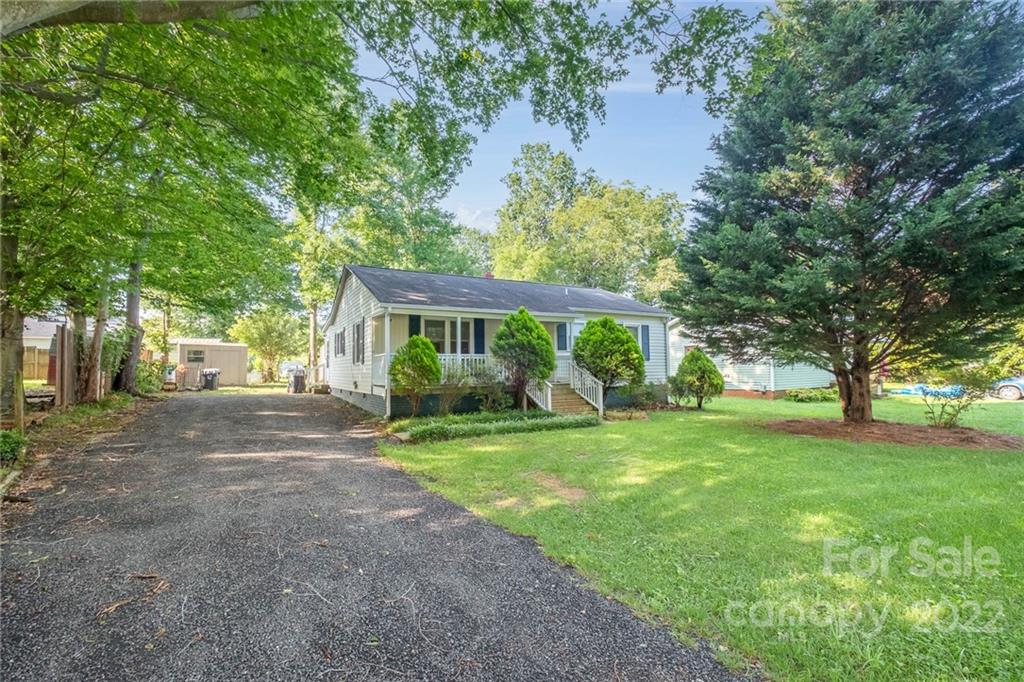 303 W Poplar Street Stanley NC 28164