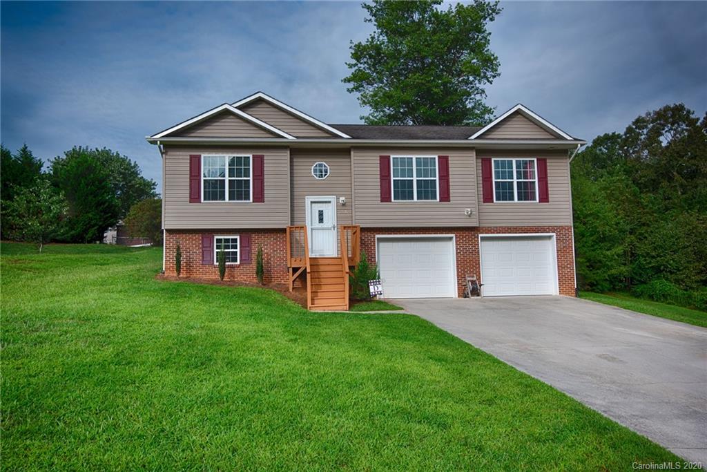 213 Pine Meadows Circle Hickory NC 28601