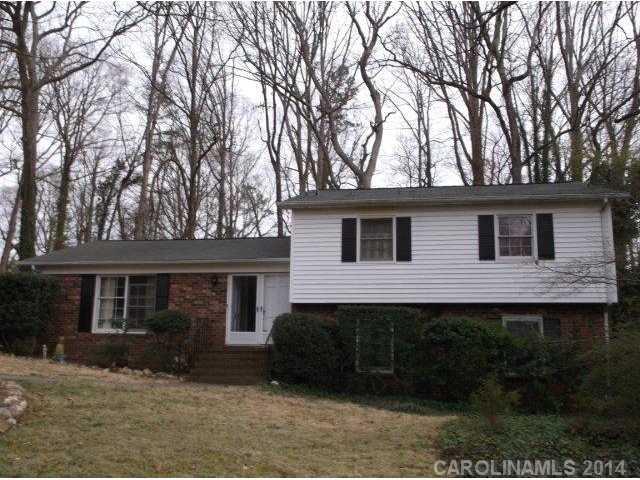 6422 Teaneck Place Charlotte NC 28215