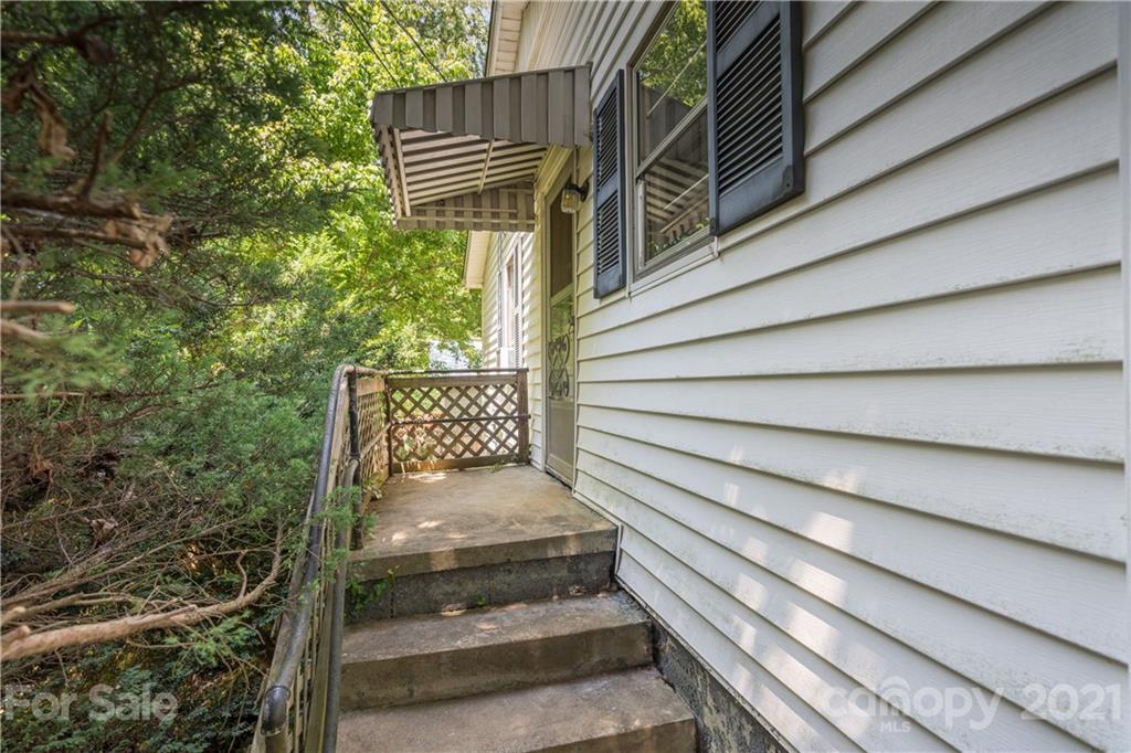103 Salola Street Asheville NC 28806