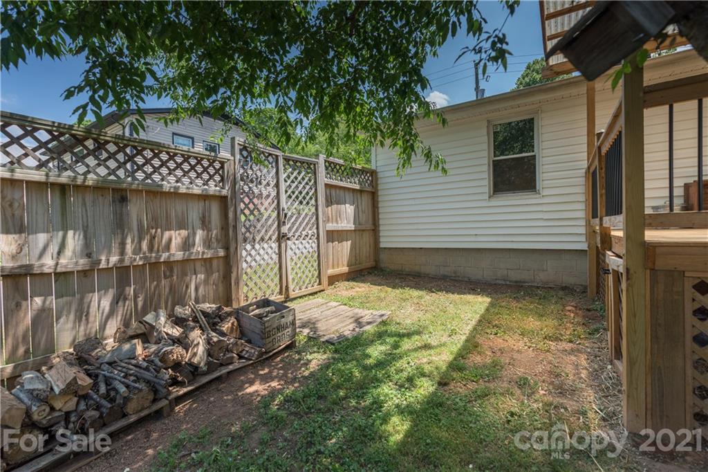 103 Salola Street Asheville NC 28806