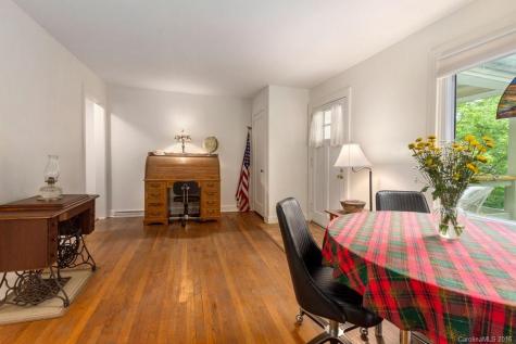 27 Mcdade Street Asheville NC 28806