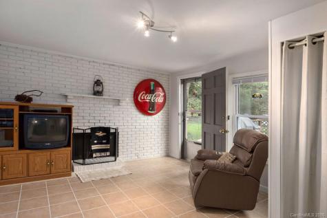 27 Mcdade Street Asheville NC 28806