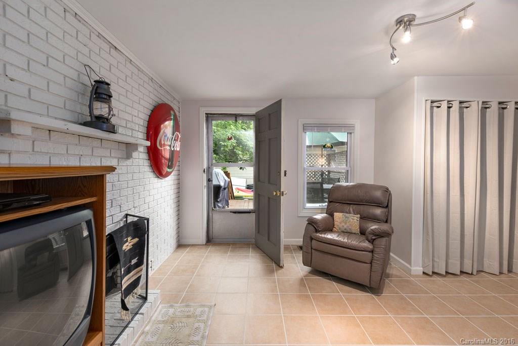 27 Mcdade Street Asheville NC 28806