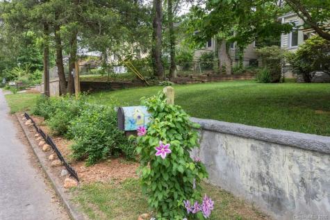 27 Mcdade Street Asheville NC 28806