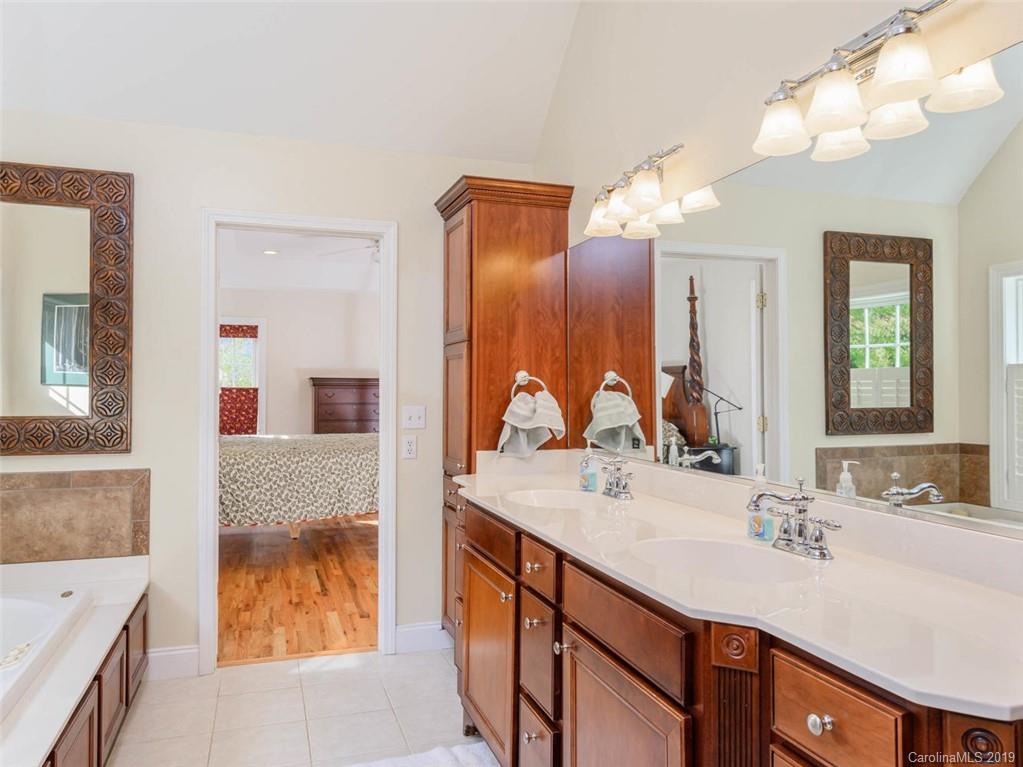 4 Whitetail Drive Weaverville NC 28787