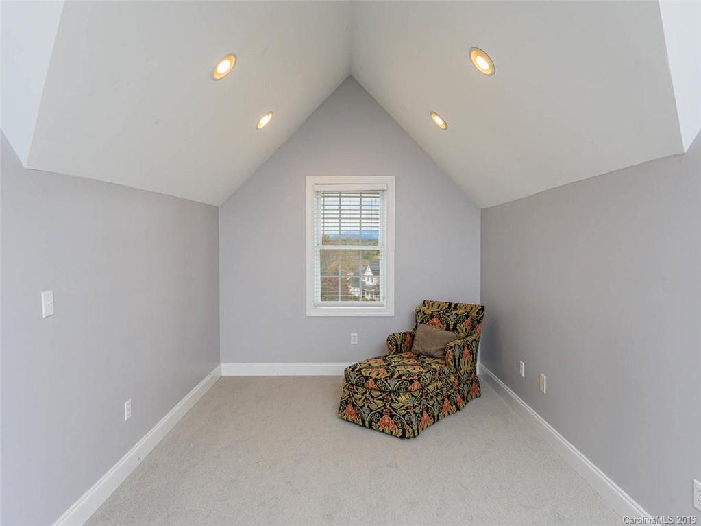 4 Whitetail Drive Weaverville NC 28787