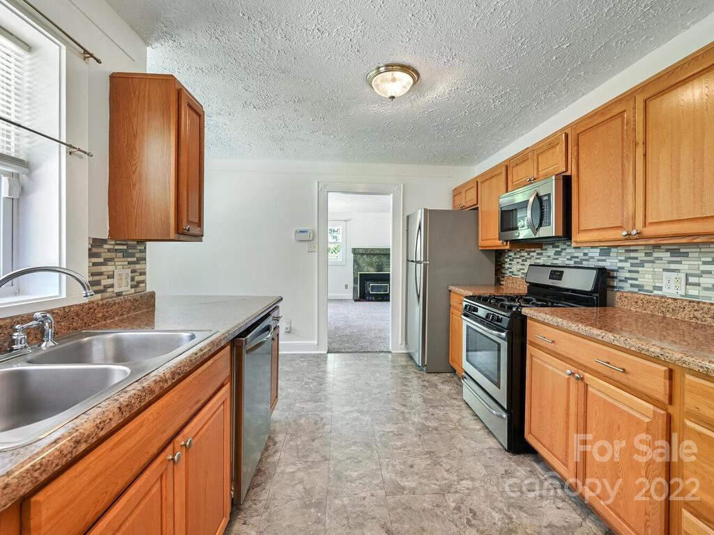105 E Charleston Avenue Swannanoa NC 28778