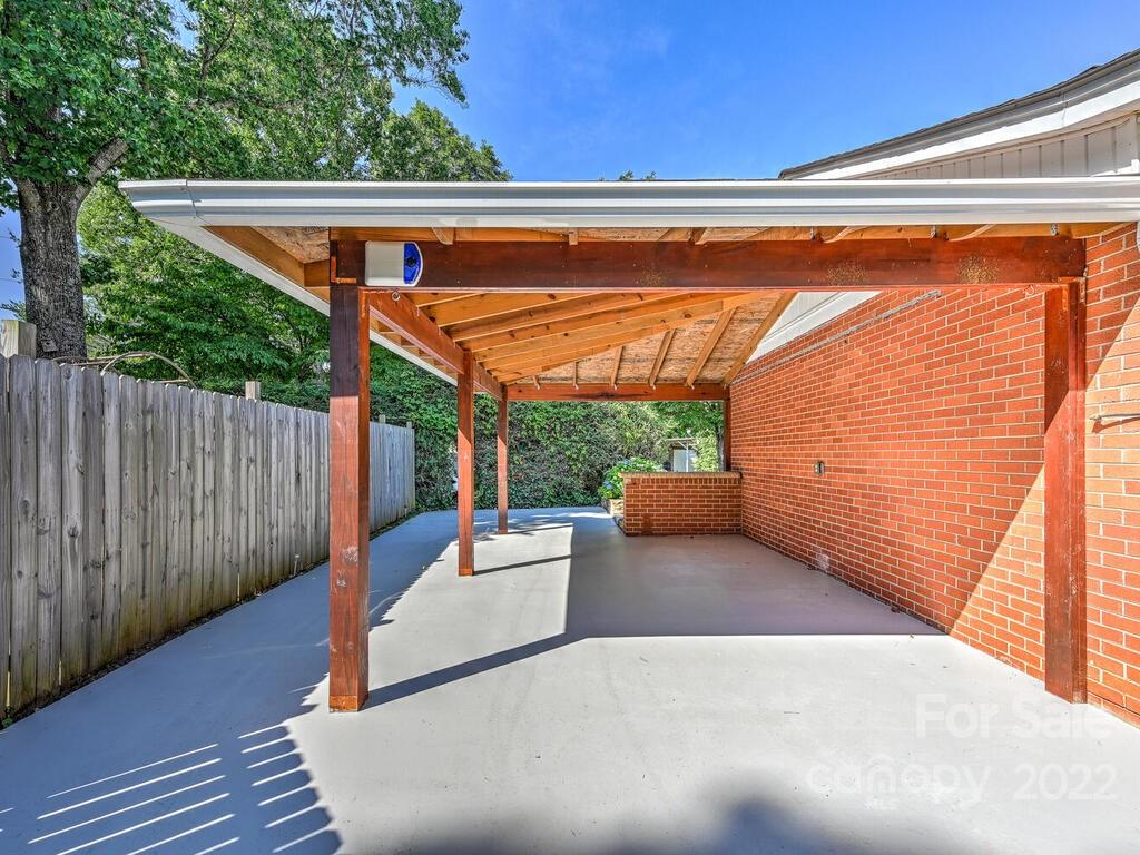 105 E Charleston Avenue Swannanoa NC 28778