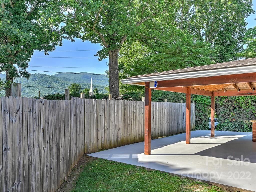 105 E Charleston Avenue Swannanoa NC 28778