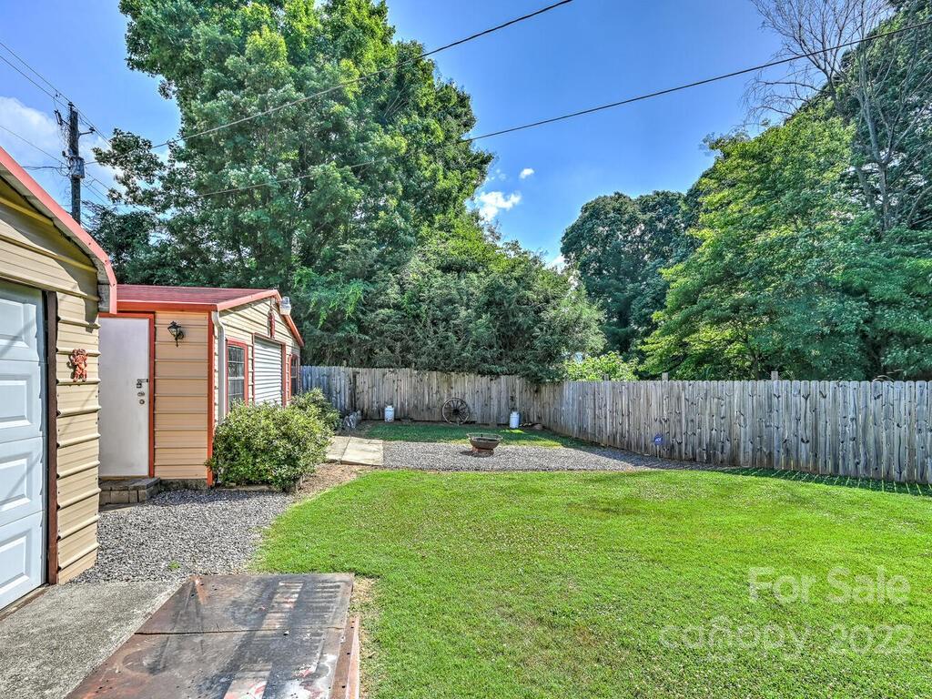 105 E Charleston Avenue Swannanoa NC 28778