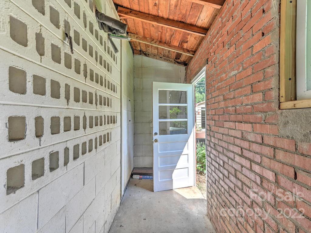 105 E Charleston Avenue Swannanoa NC 28778
