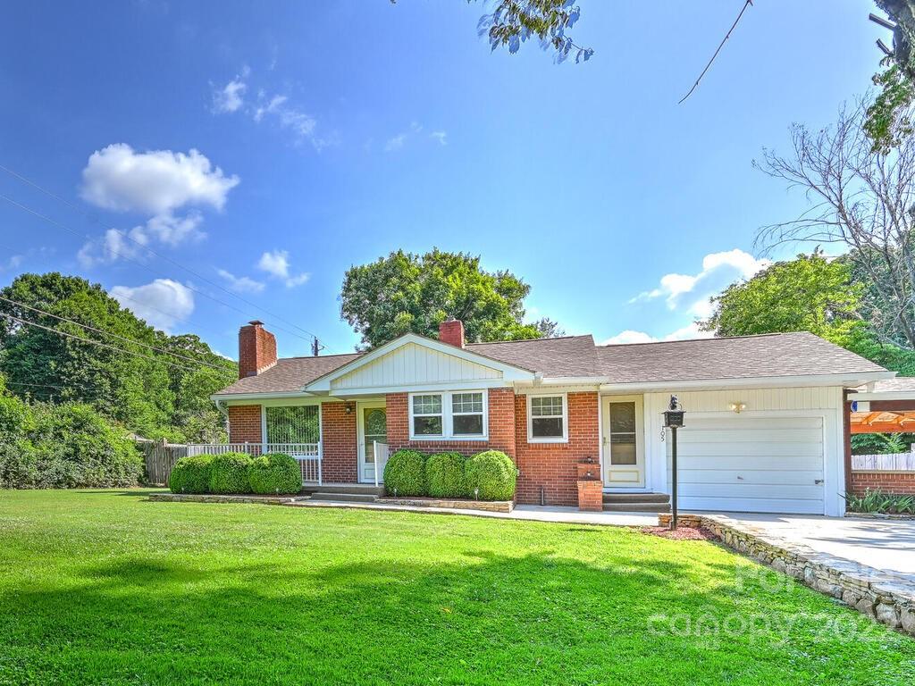 105 E Charleston Avenue Swannanoa NC 28778
