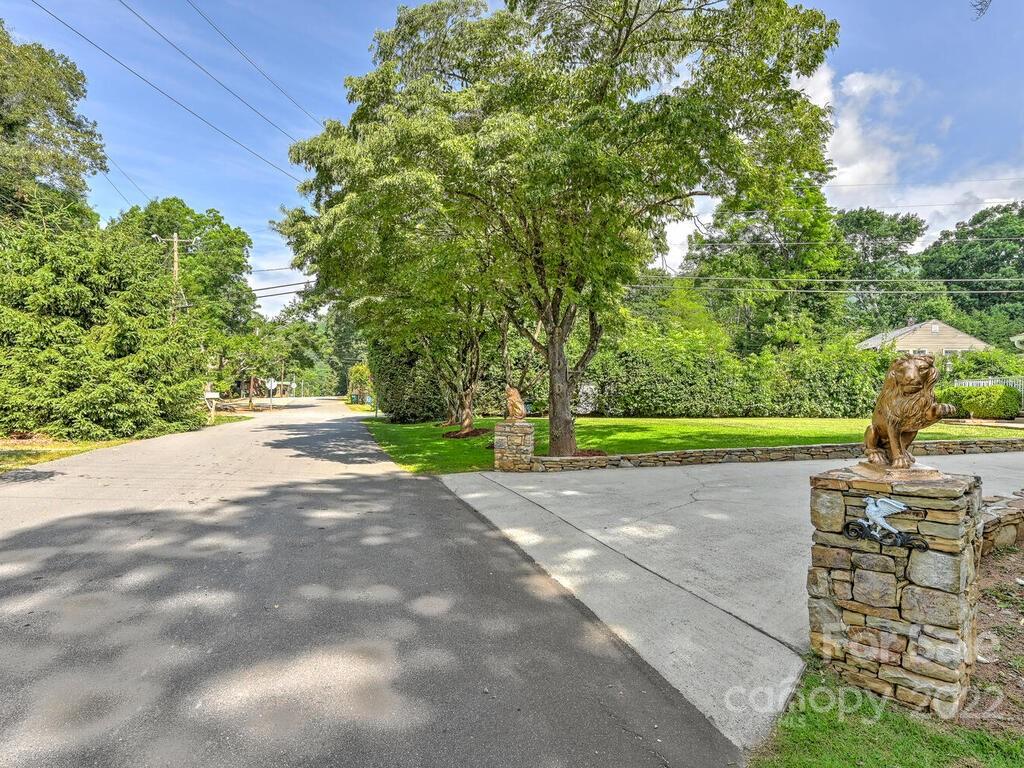105 E Charleston Avenue Swannanoa NC 28778