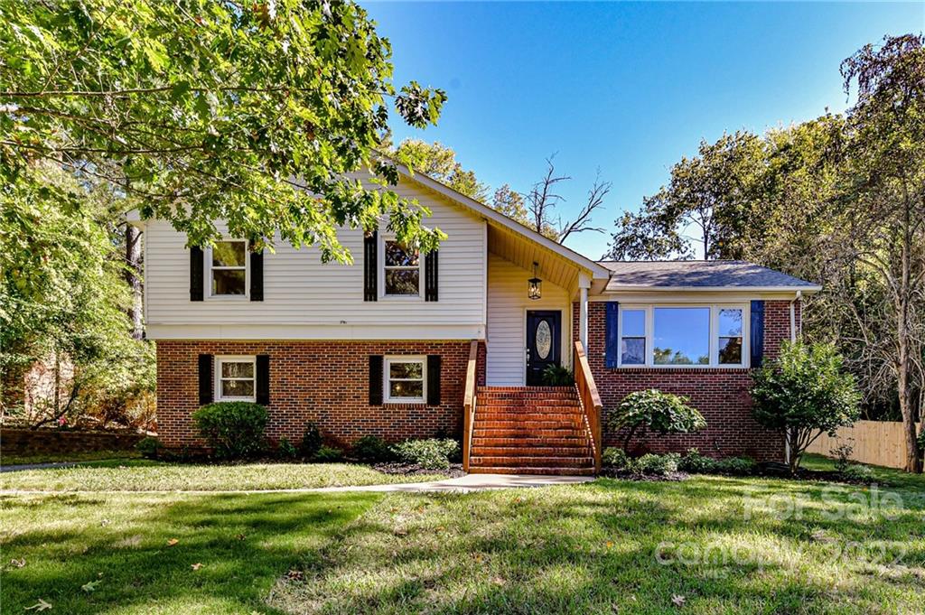 8813 Nottoway Drive Charlotte NC 28213