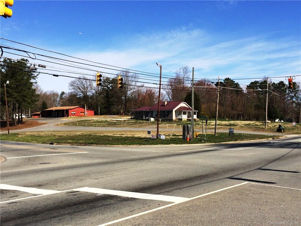 2671, 2693 Maiden Highway Lincolnton NC 28092