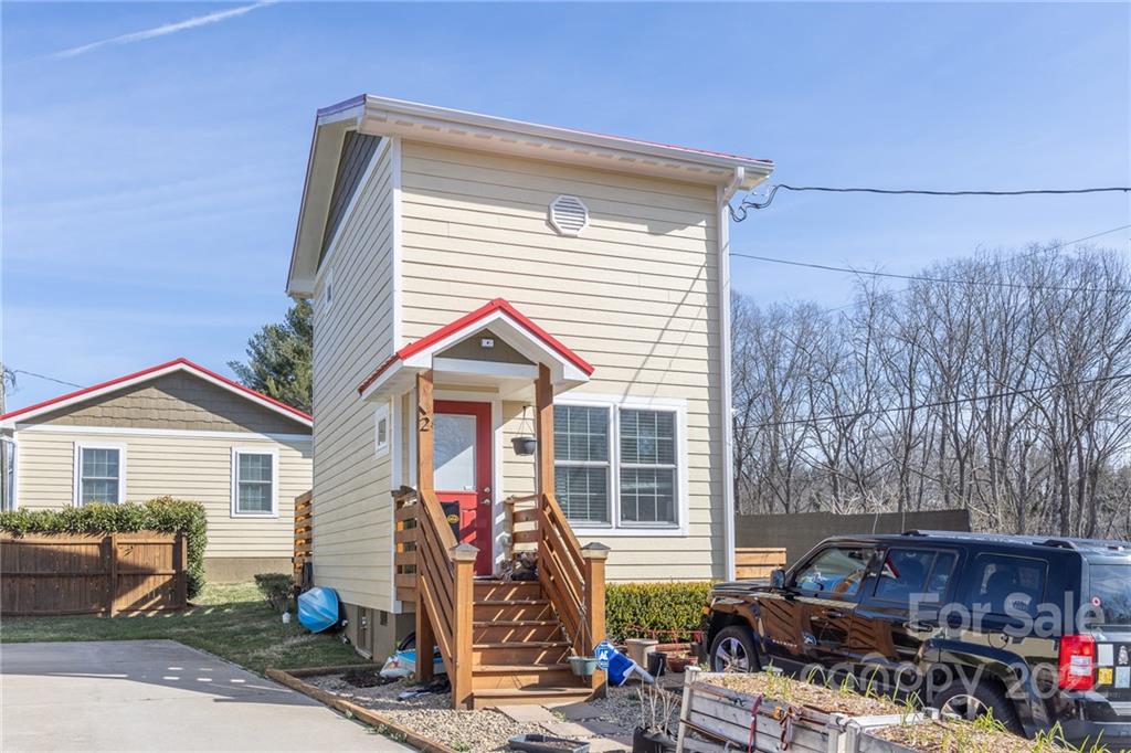 10 Peach Street Asheville NC 28806