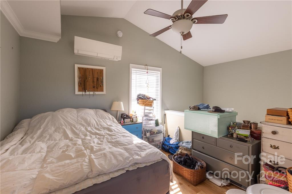 10 Peach Street Asheville NC 28806