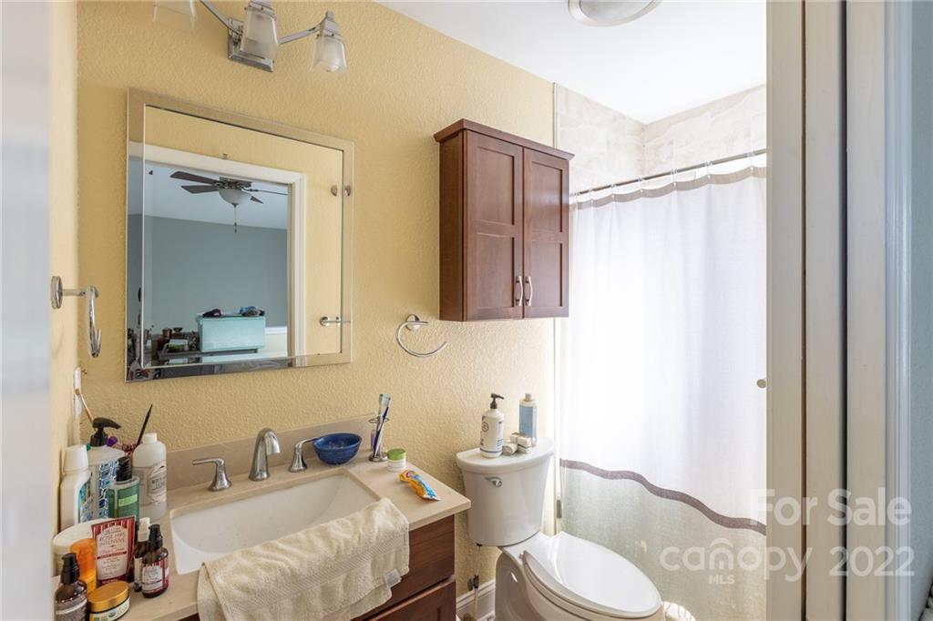 10 Peach Street Asheville NC 28806