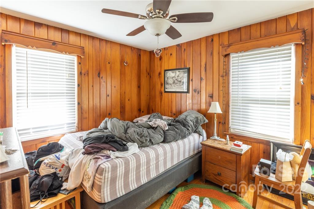 10 Peach Street Asheville NC 28806
