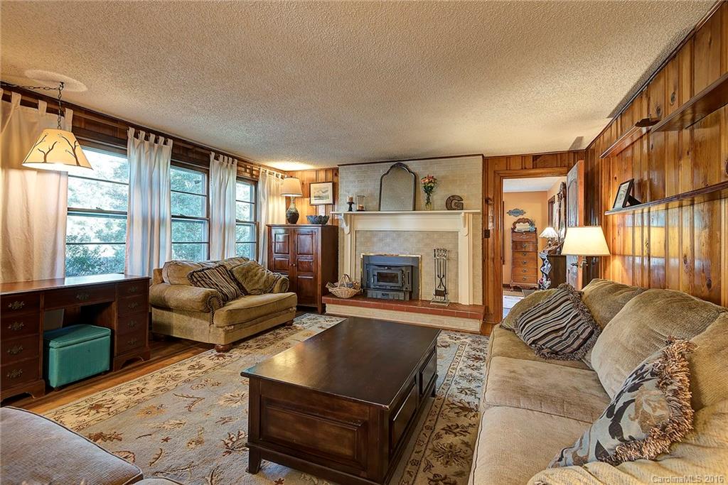 55 Lindsey Road Candler NC 28715