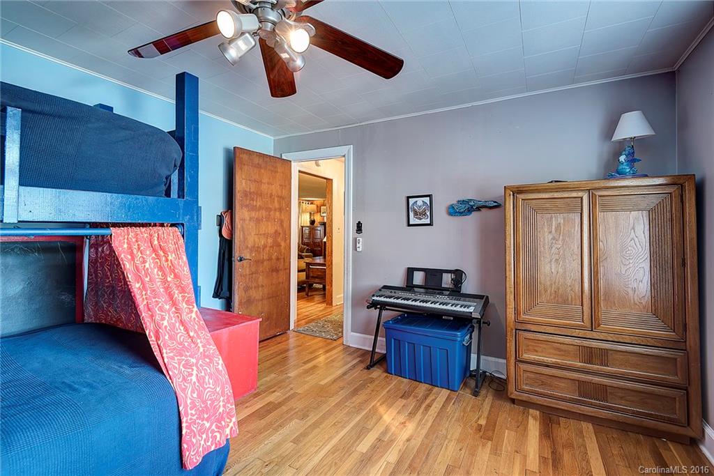 55 Lindsey Road Candler NC 28715