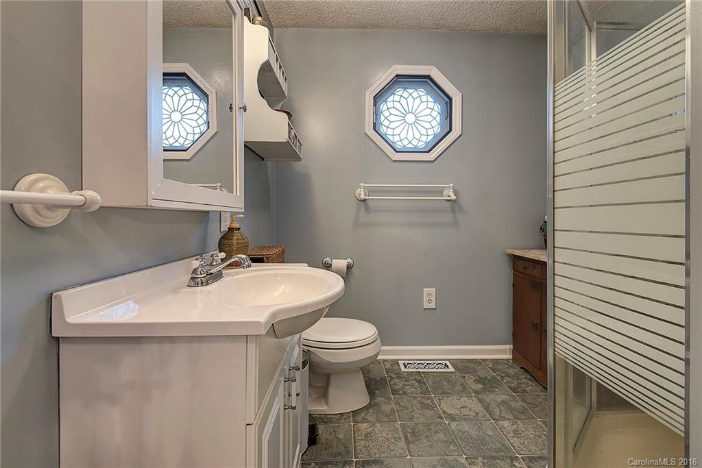 55 Lindsey Road Candler NC 28715
