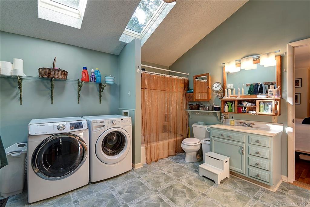 55 Lindsey Road Candler NC 28715