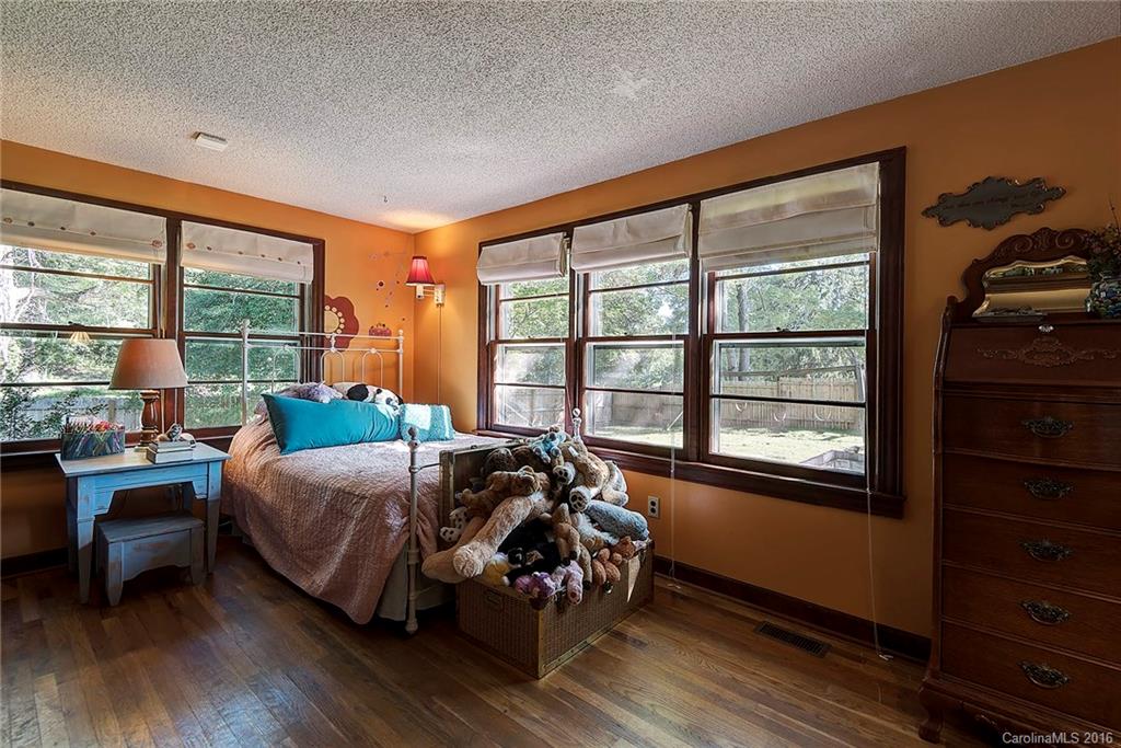 55 Lindsey Road Candler NC 28715