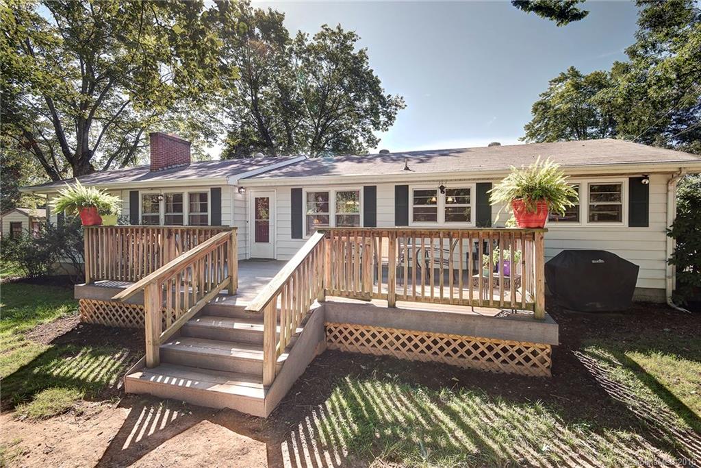 55 Lindsey Road Candler NC 28715