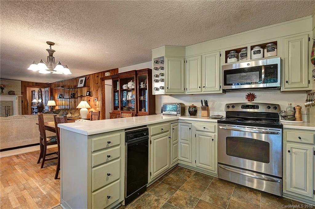 55 Lindsey Road Candler NC 28715