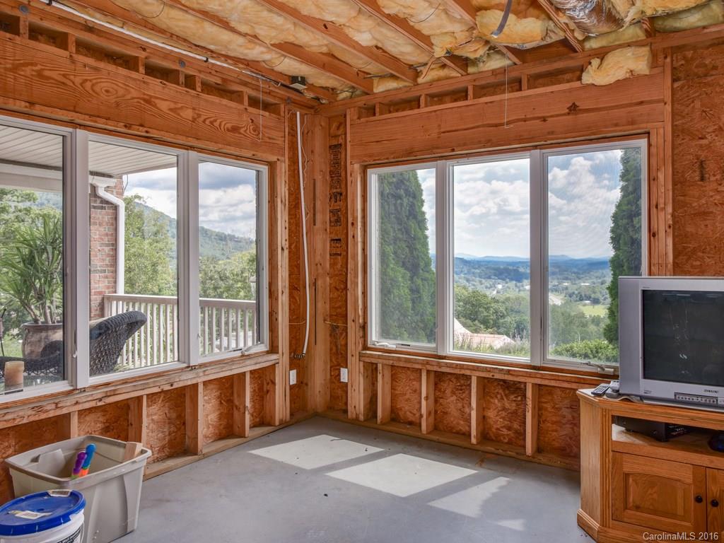 153 Mills Place Asheville NC 28804