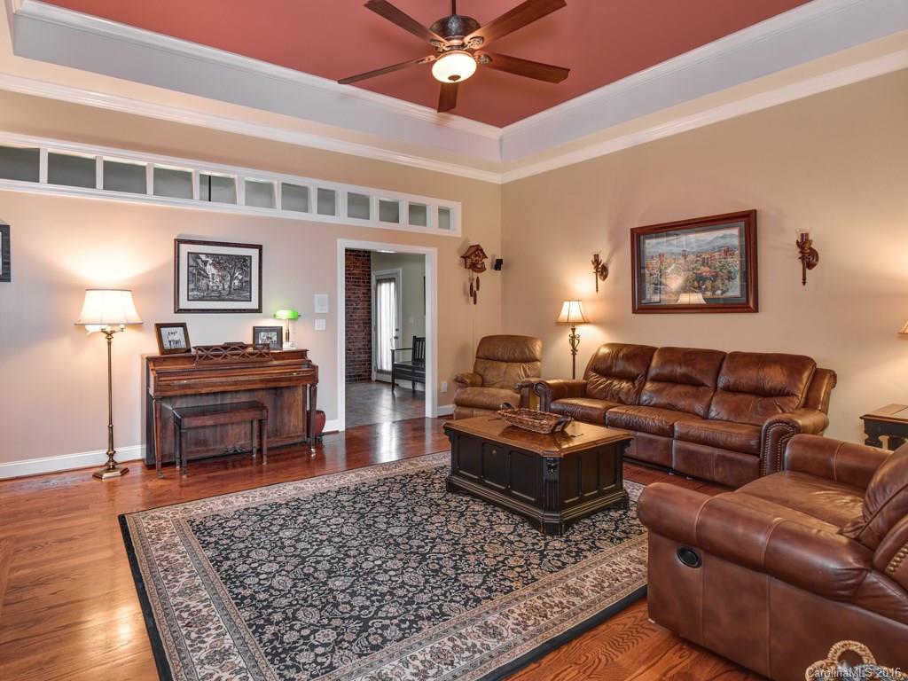 153 Mills Place Asheville NC 28804