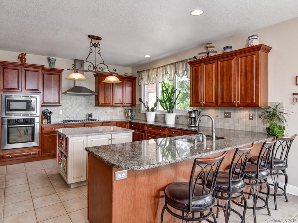 153 Mills Place Asheville NC 28804