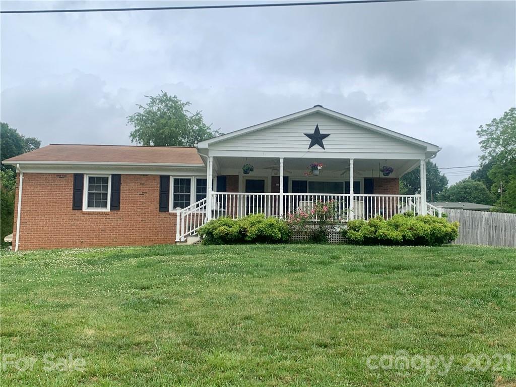 1521 Eastwood Street Morganton NC 28655