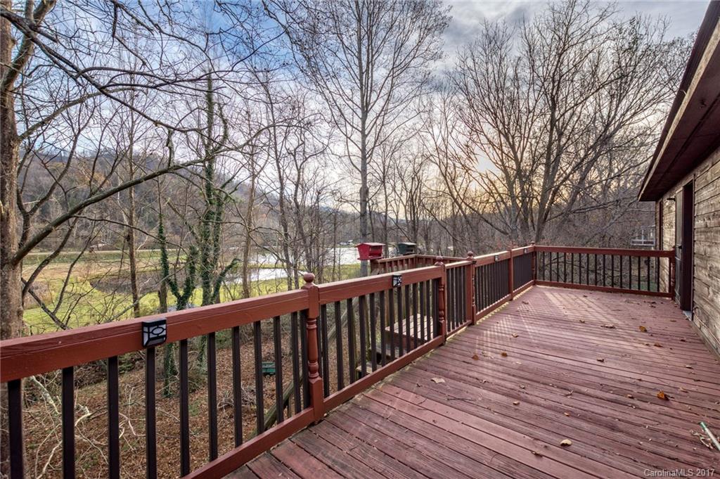 16 Camelfield Road Weaverville NC 28787