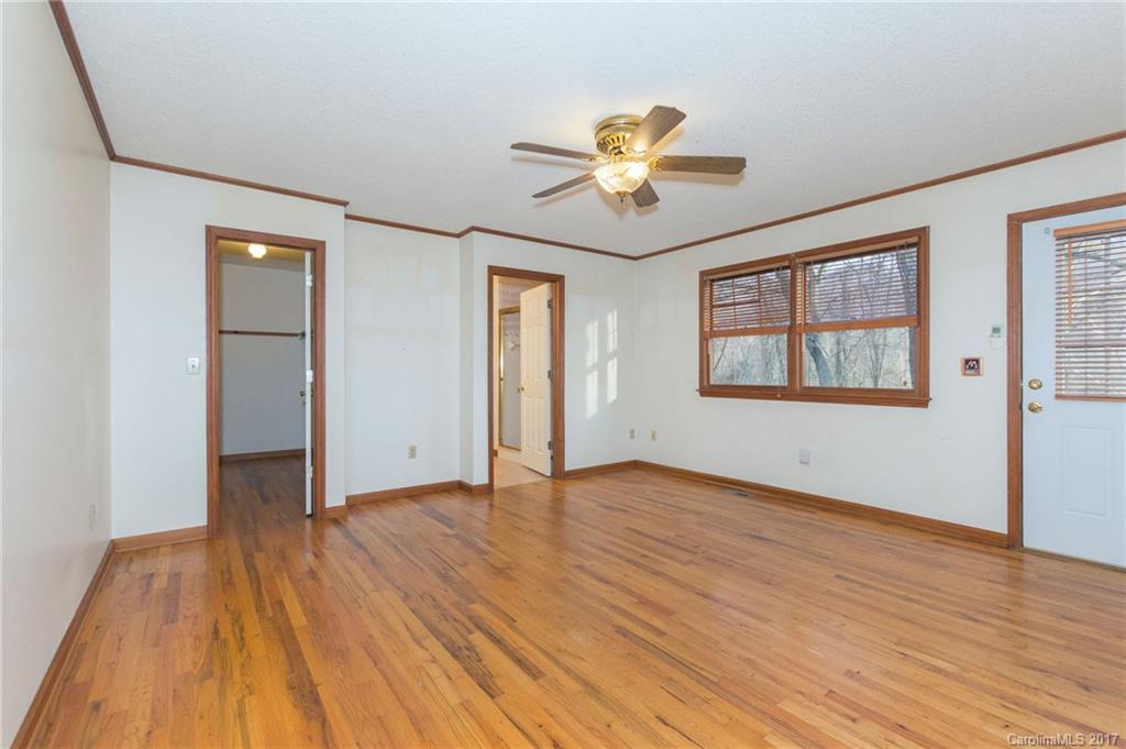 16 Camelfield Road Weaverville NC 28787