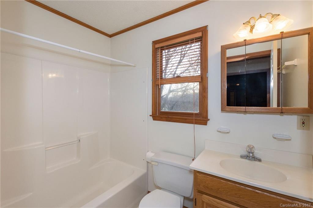 16 Camelfield Road Weaverville NC 28787