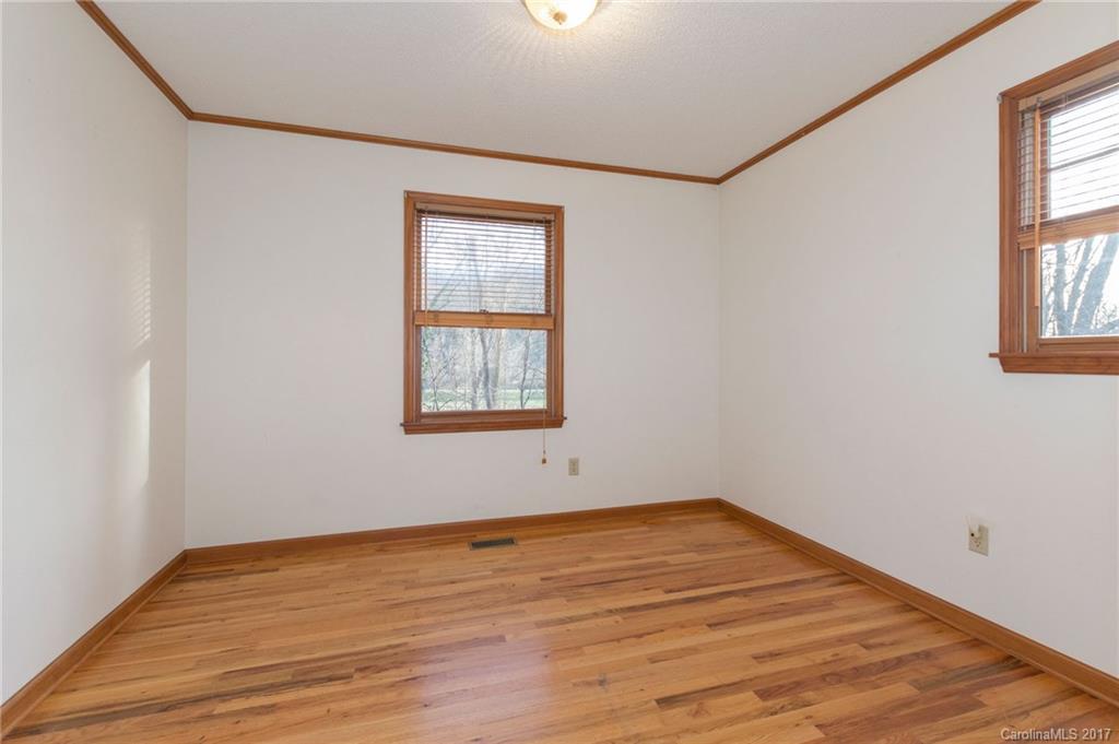 16 Camelfield Road Weaverville NC 28787