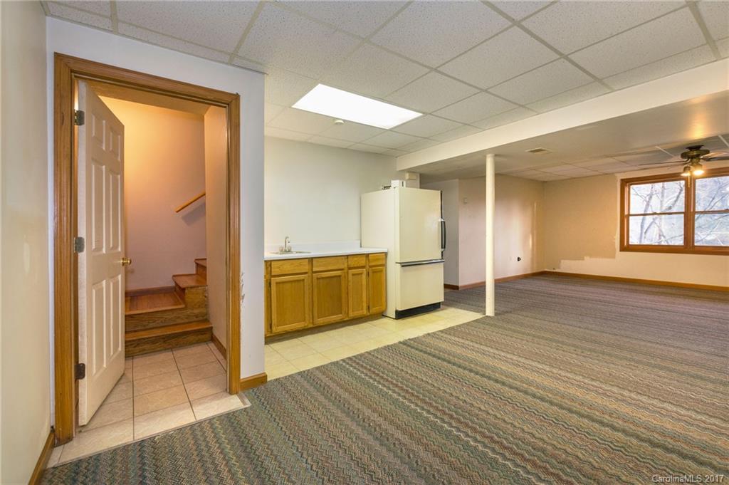 16 Camelfield Road Weaverville NC 28787