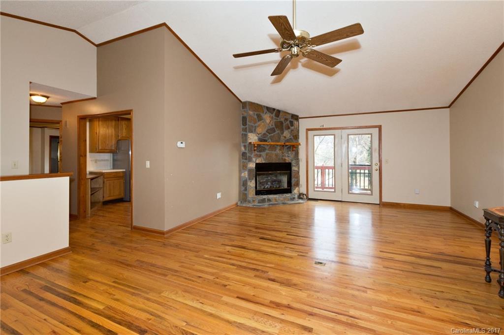 16 Camelfield Road Weaverville NC 28787