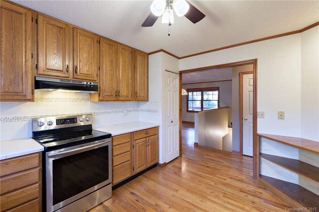 16 Camelfield Road Weaverville NC 28787